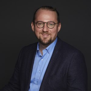 Dr. Yannick Kuehl
